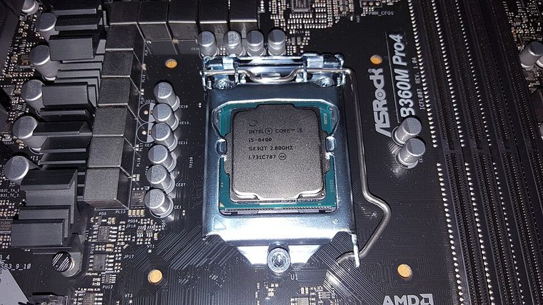 Photograph of Intel Core i5-8400