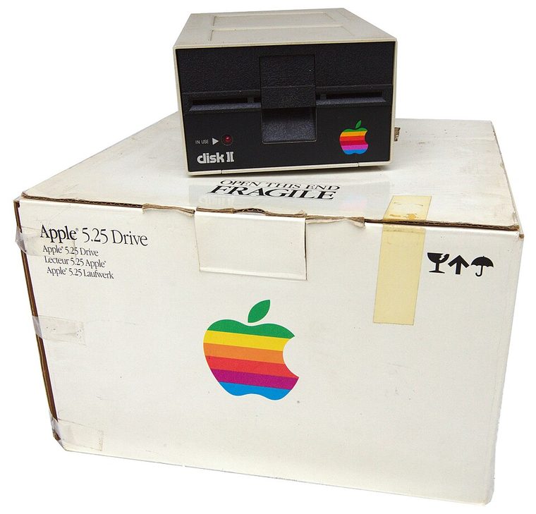 Photograph of Apple Disk II 5.25-inch Drive