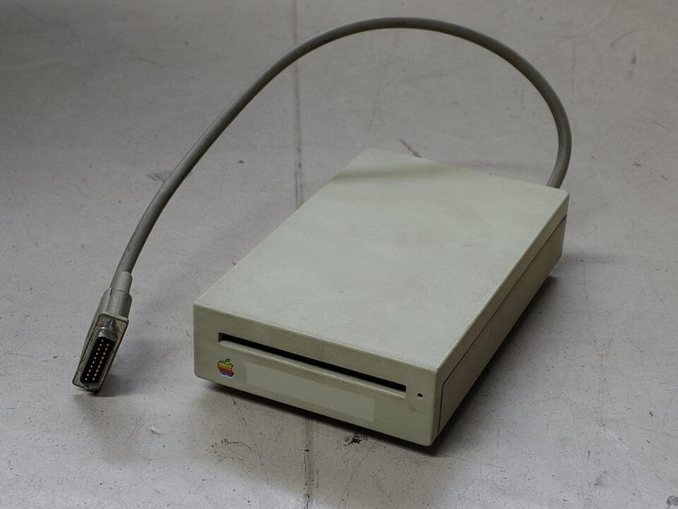 Photograph of Apple Macintosh External Disk Drive (M0131)