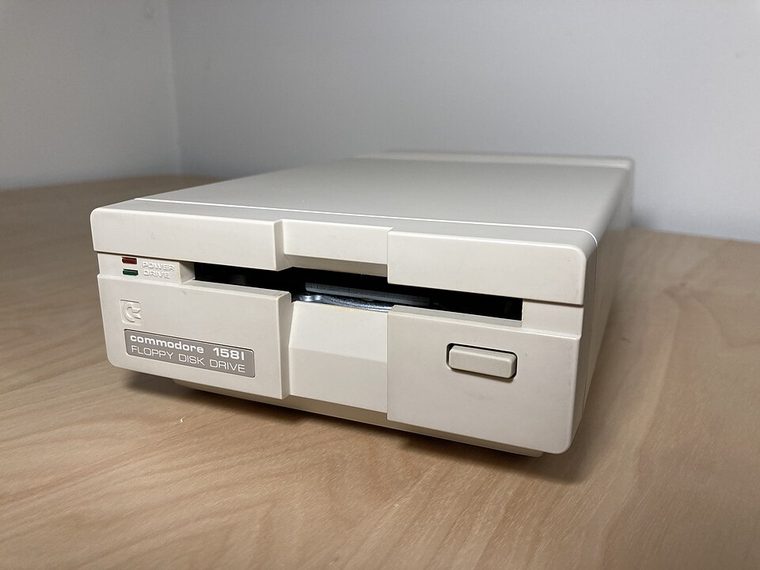 Photograph of Commodore 1581 Disk Drive
