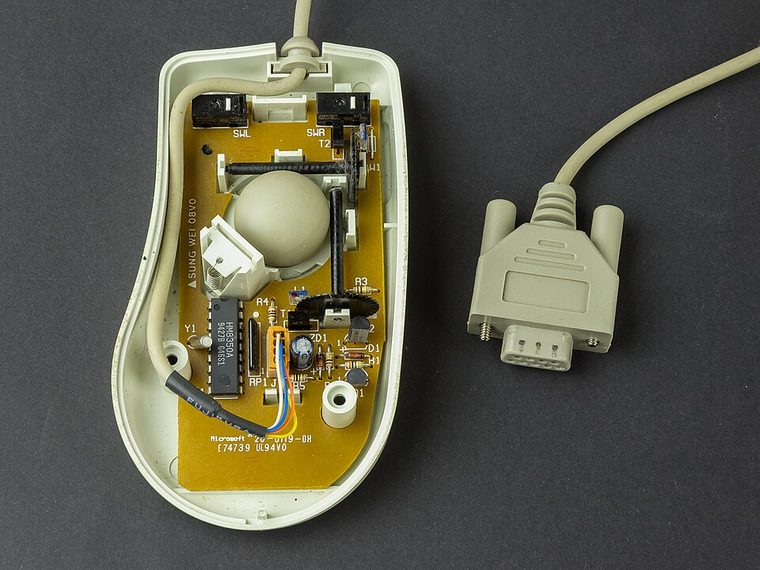 Photograph of Microsoft Serial Mouse 2.0A