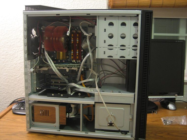 Photograph of GIGABYTE GA-965P-DS3 (rev. 3.3)