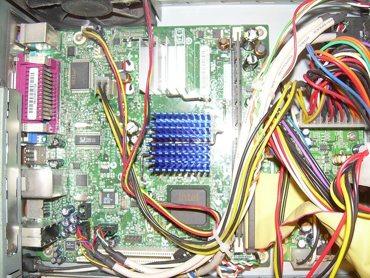 Photograph of Intel D945GCLF2