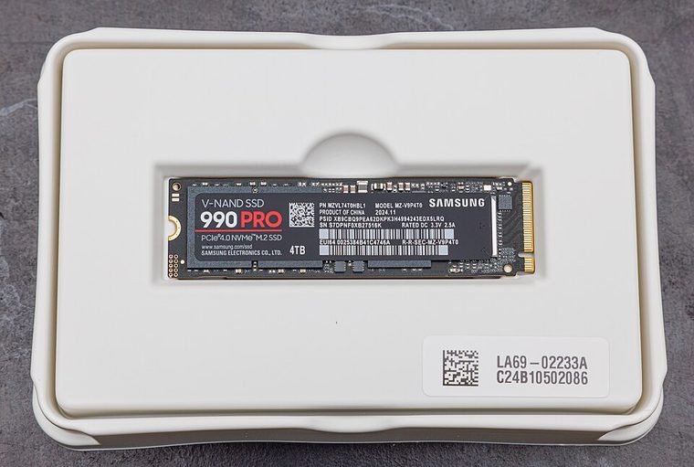 Photograph of Samsung 990 PRO 2 TB